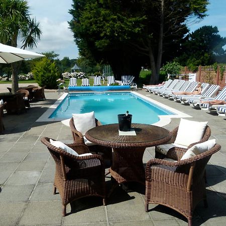Beachcombers Hotel Grouville Екстер'єр фото