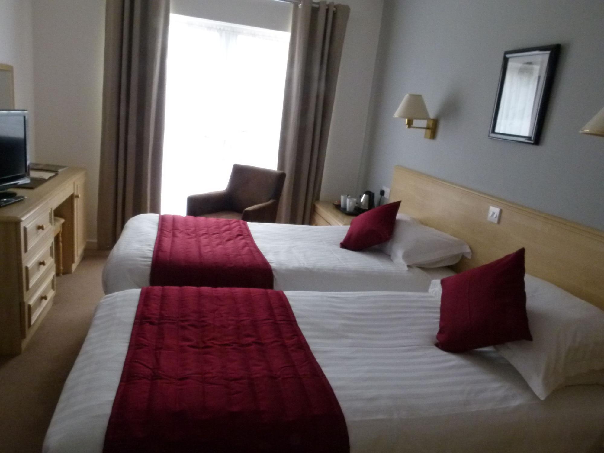 Beachcombers Hotel Grouville Екстер'єр фото