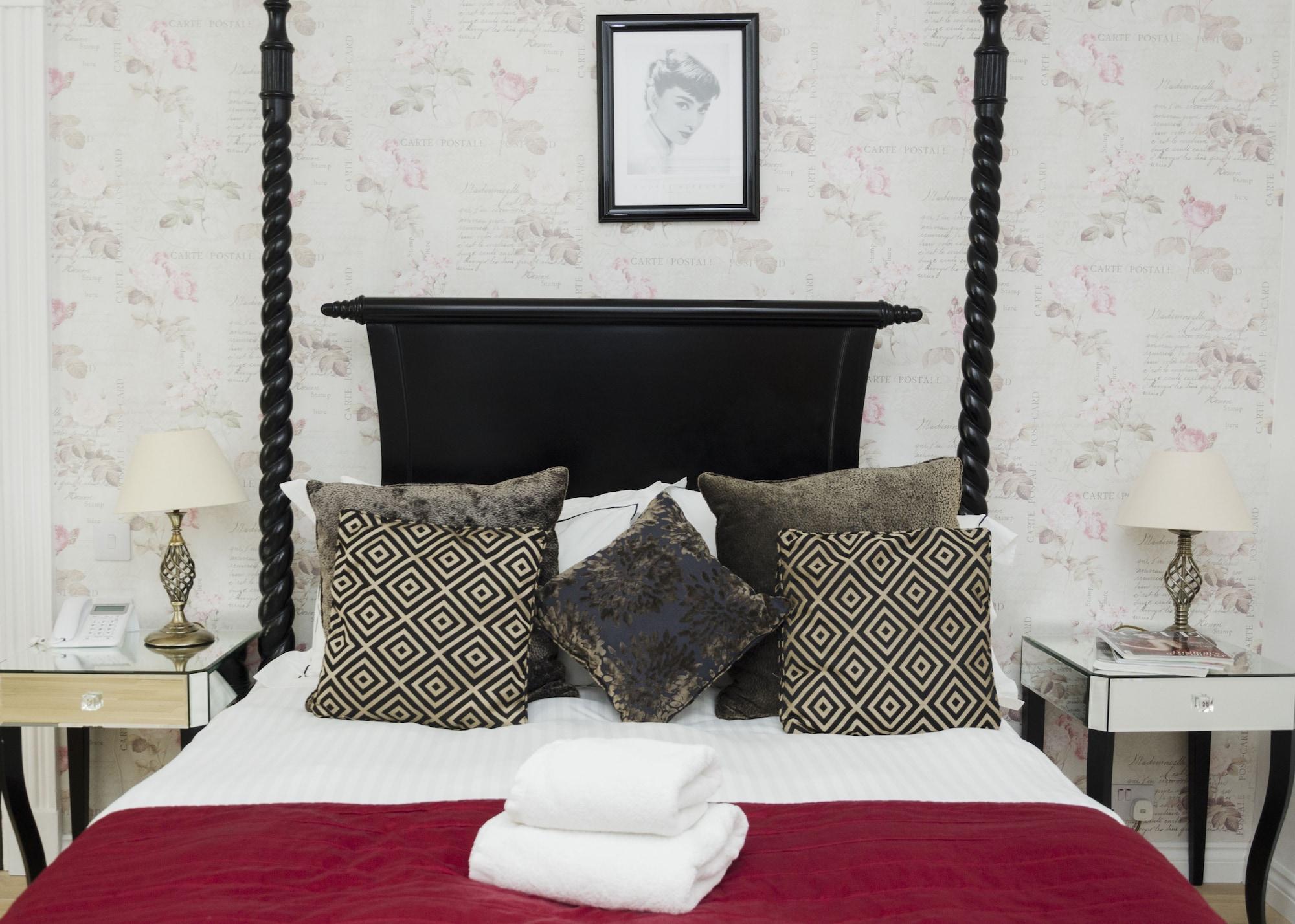 Beachcombers Hotel Grouville Екстер'єр фото