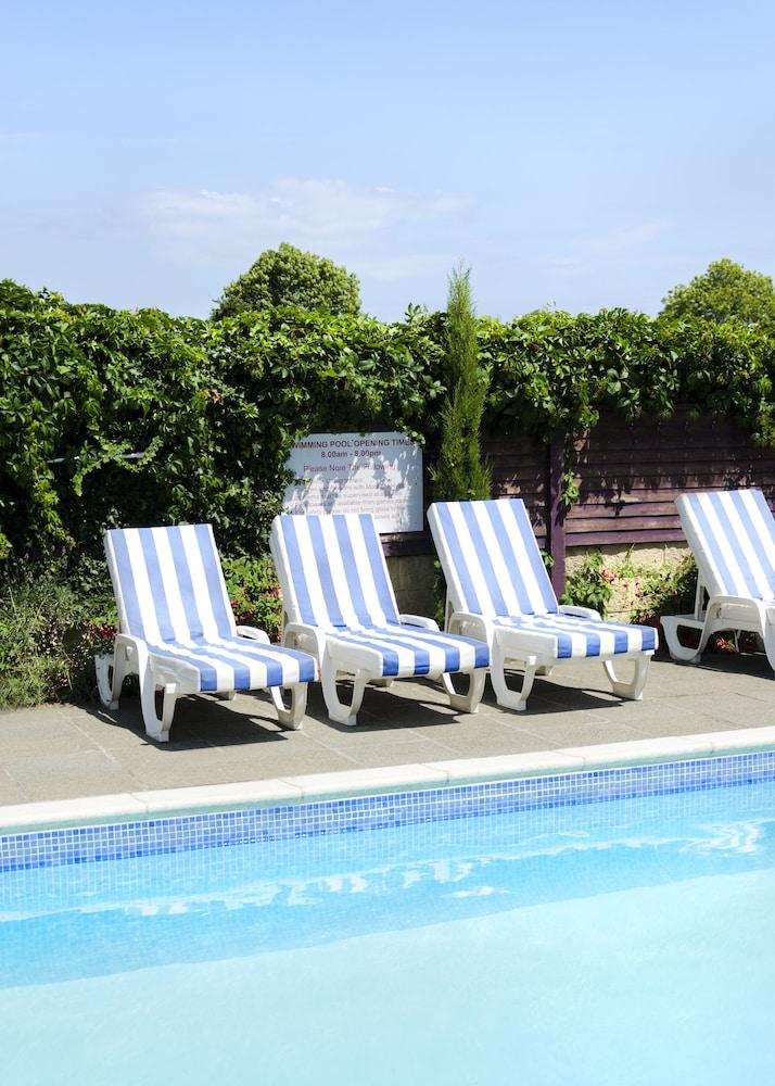 Beachcombers Hotel Grouville Екстер'єр фото