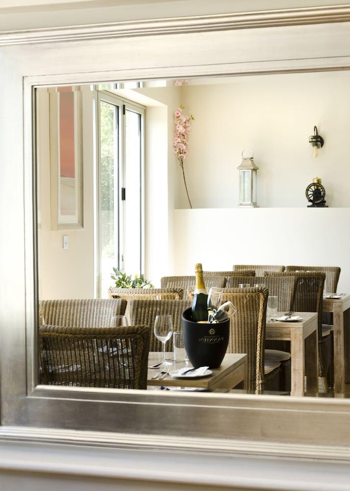 Beachcombers Hotel Grouville Екстер'єр фото