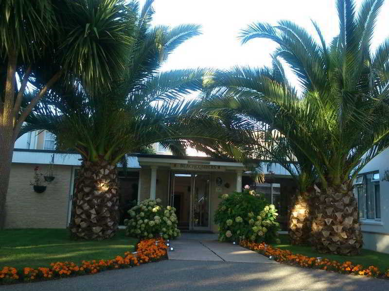 Beachcombers Hotel Grouville Екстер'єр фото
