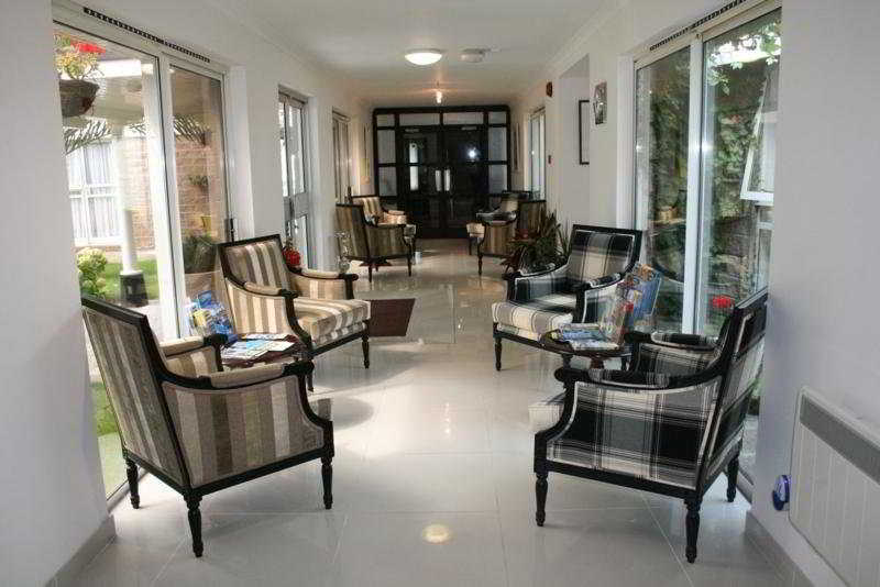 Beachcombers Hotel Grouville Екстер'єр фото